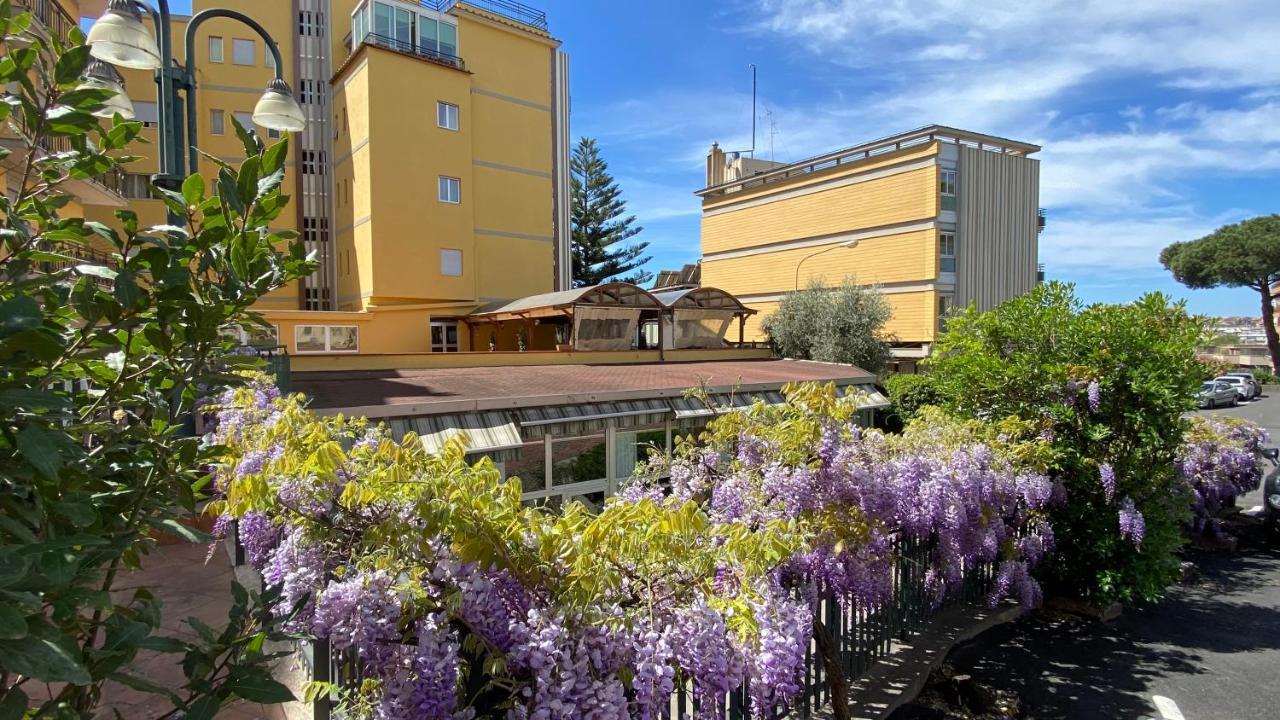 Hotel Casa Tra Noi Roma Exterior foto