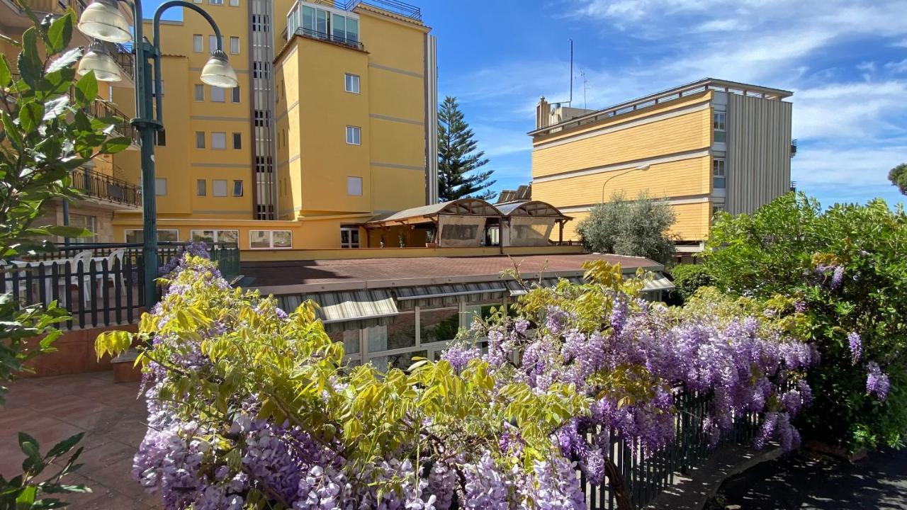 Hotel Casa Tra Noi Roma Exterior foto