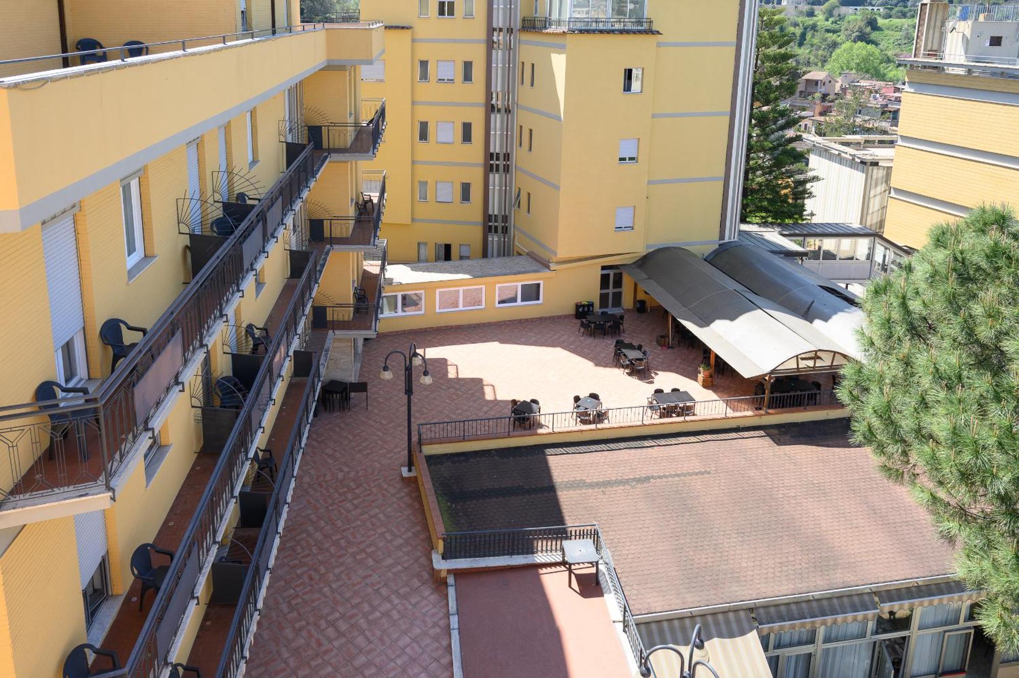 Hotel Casa Tra Noi Roma Exterior foto