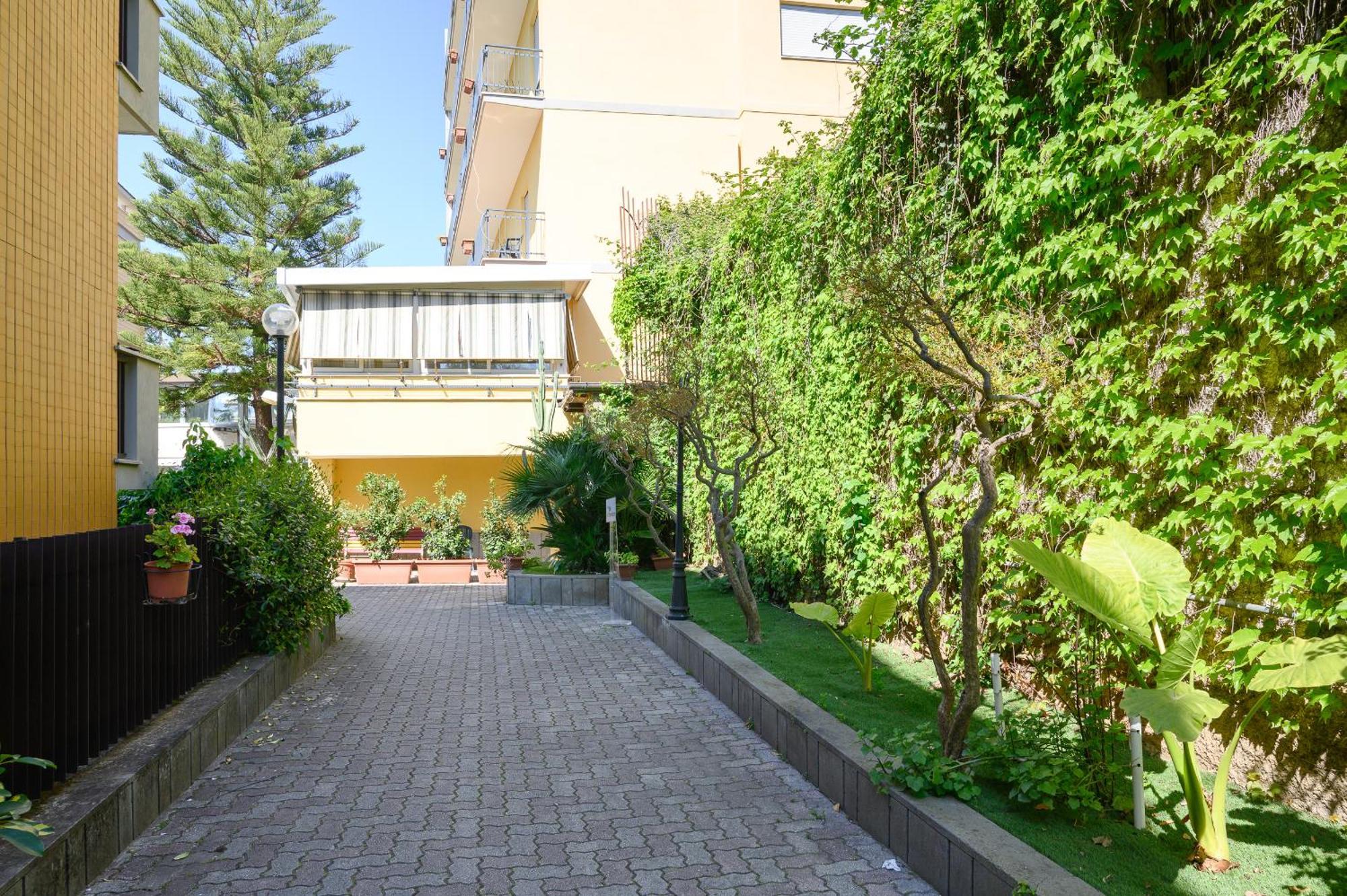 Hotel Casa Tra Noi Roma Exterior foto